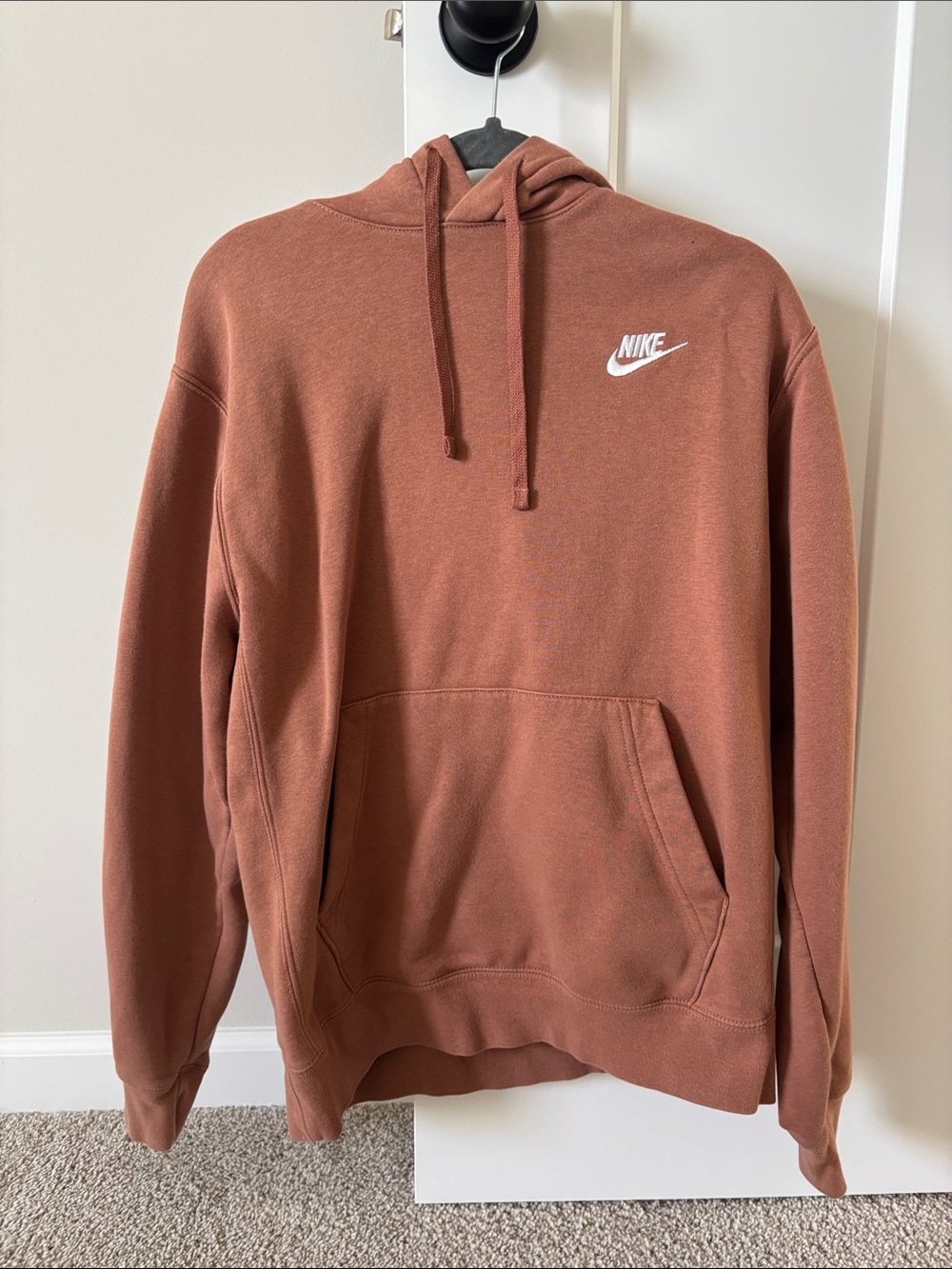 Nike women’s Rust/Brick Brown Pullover Hoodie